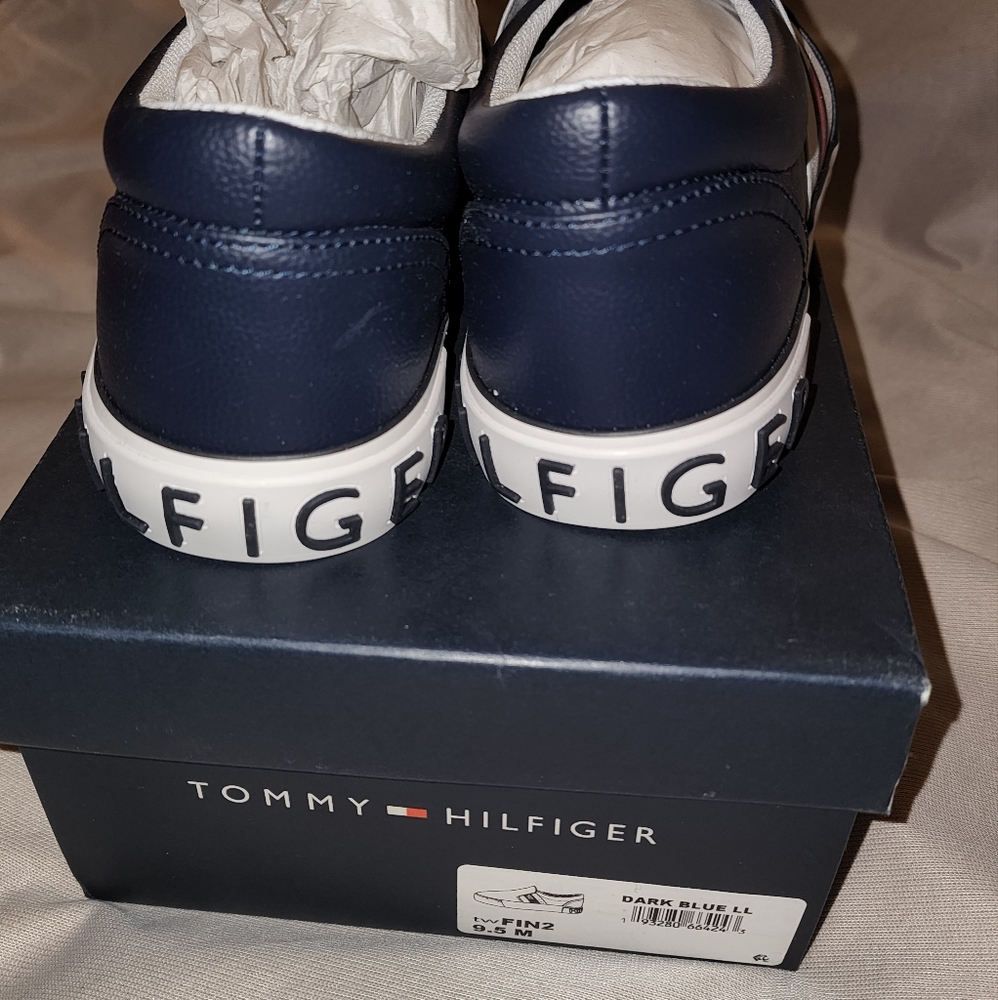 Brand new Tommy Hilfiger Dark Blue Tw FIN2 shoes. New without tags but has origi